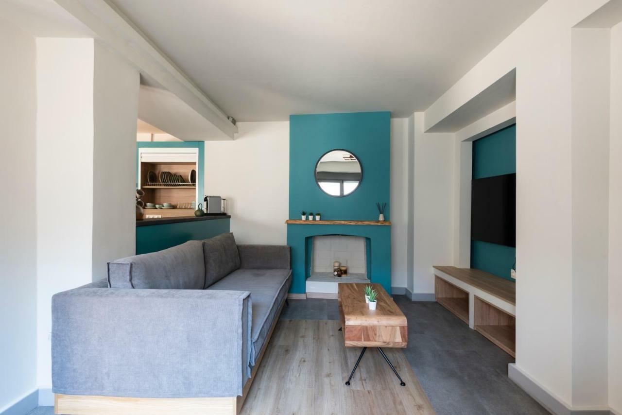 Groundfloor 2Br Apt With Smallyard Near The Heart Of カラマタ エクステリア 写真