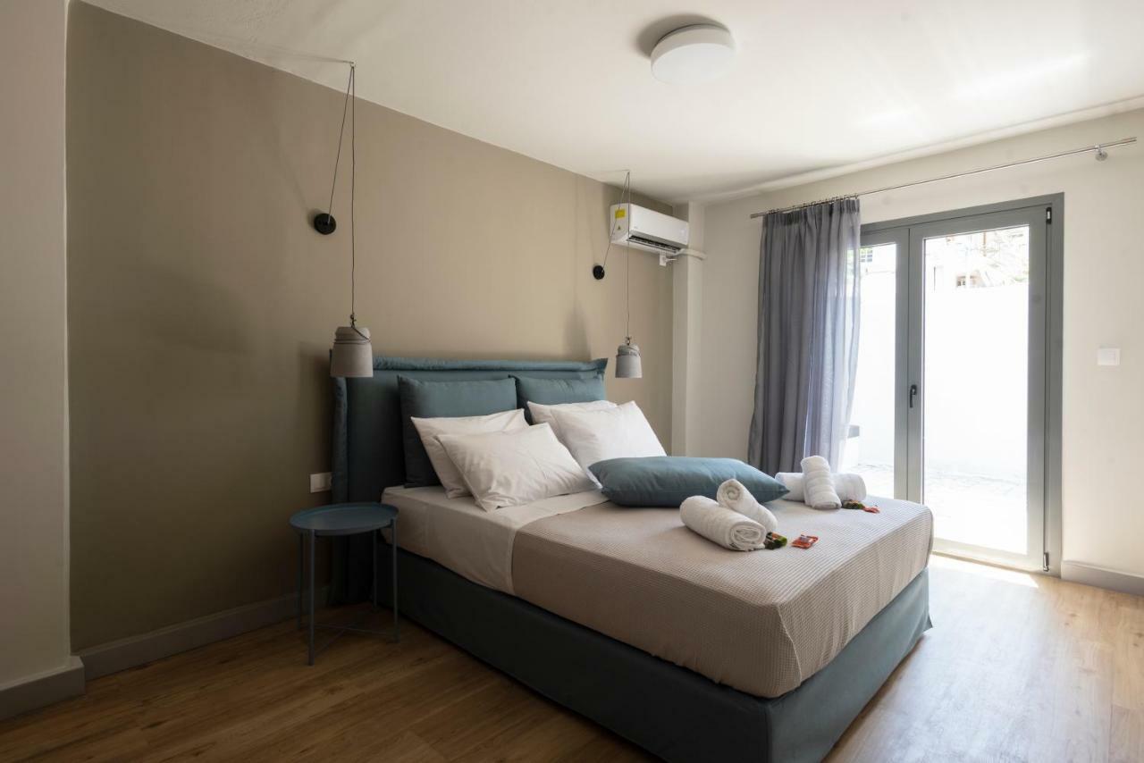Groundfloor 2Br Apt With Smallyard Near The Heart Of カラマタ エクステリア 写真